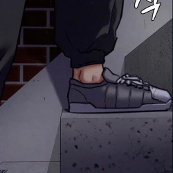 Page 104 of Queen Bee68 - Ultimate Mom NTR